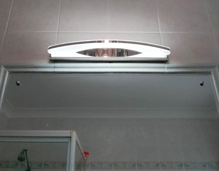 Bathroom mirror light. 18W LED.